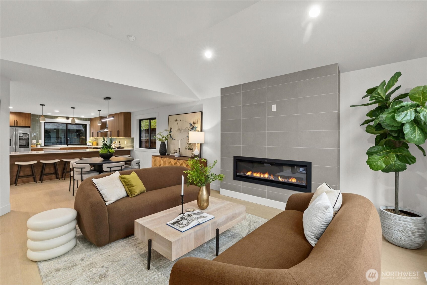 12562 17th Avenue NE, Seattle, WA 98125