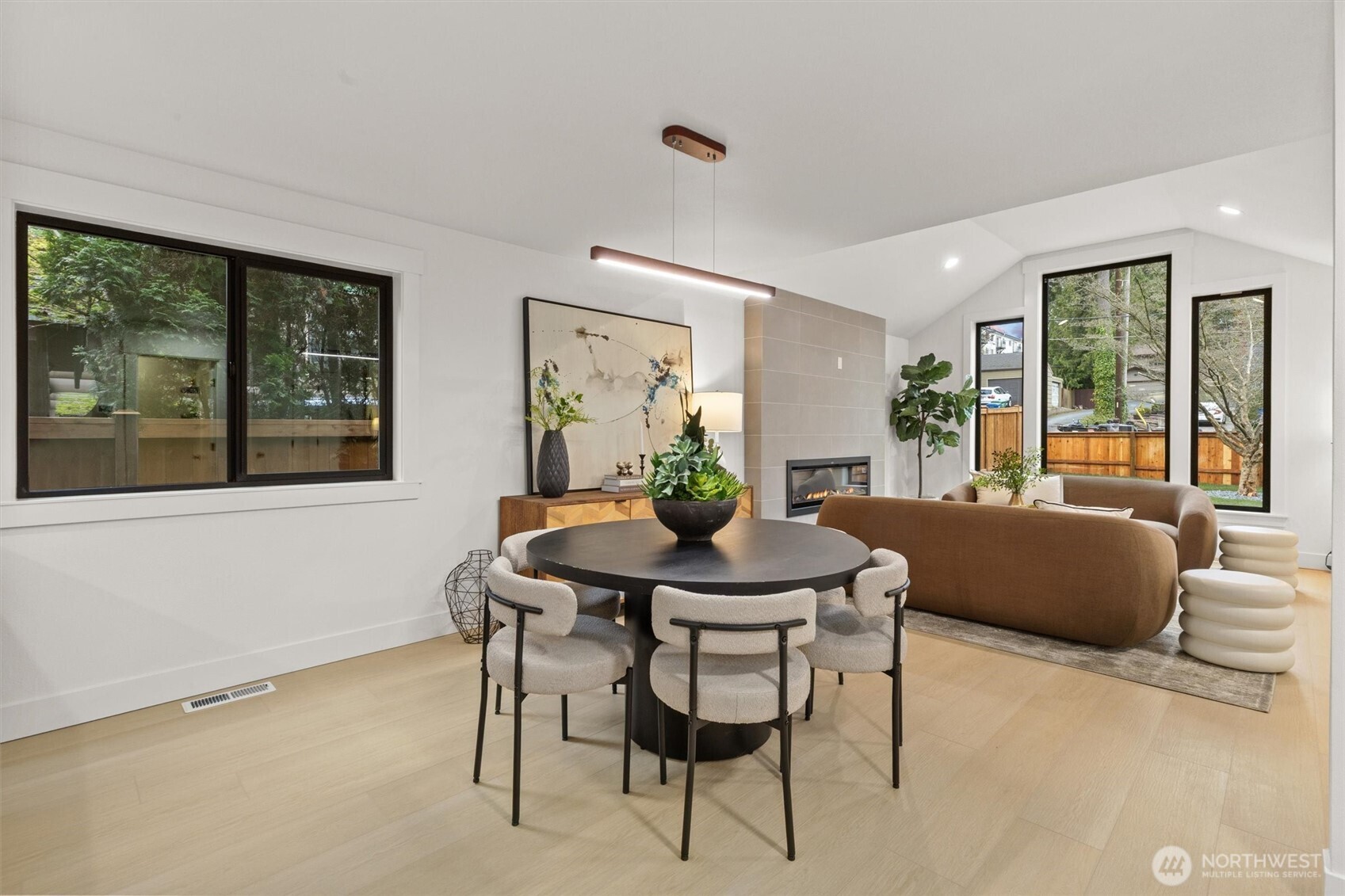 12562 17th Avenue NE, Seattle, WA 98125