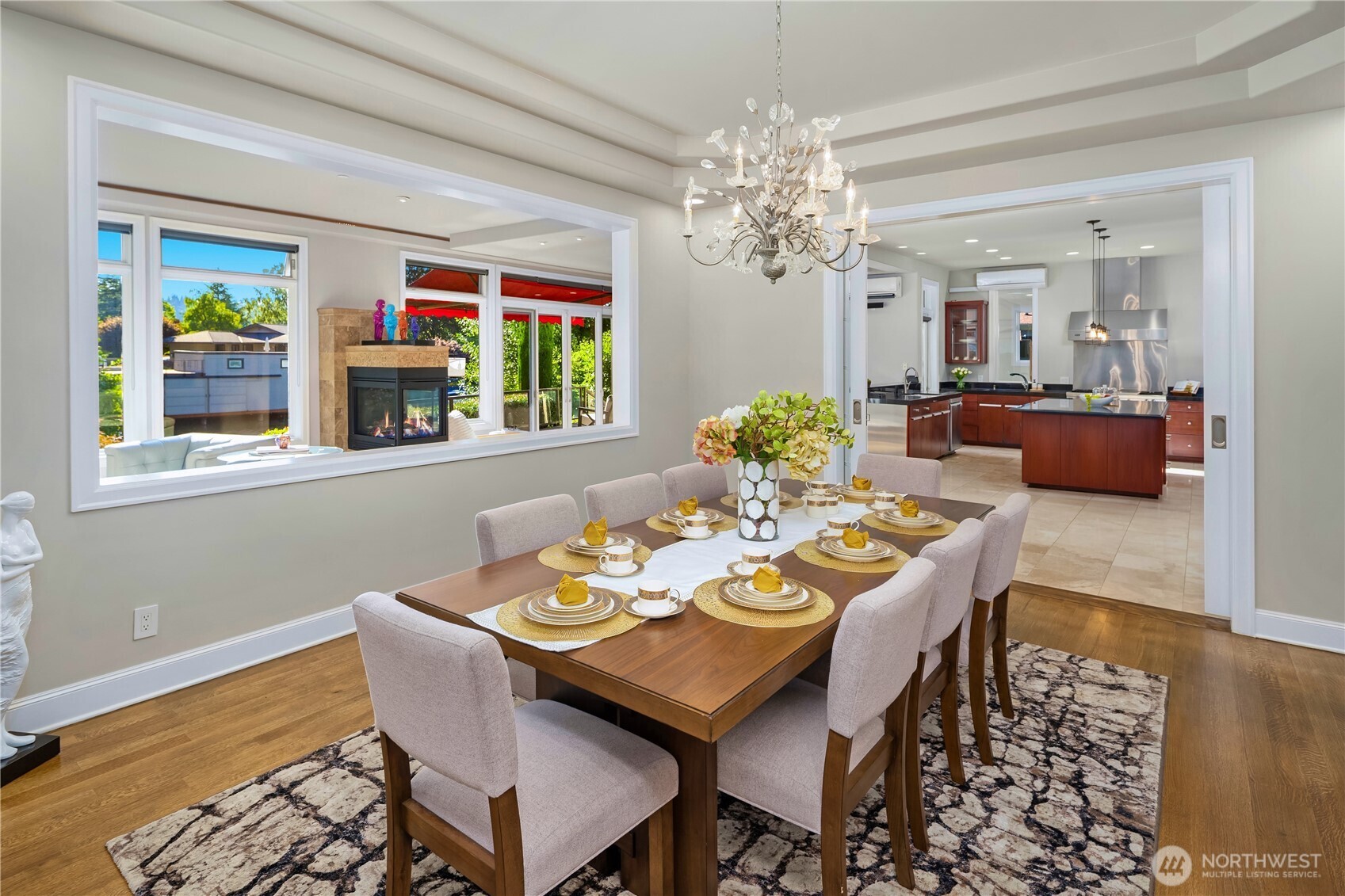 2 Crescent Key SE, Bellevue, WA 98006