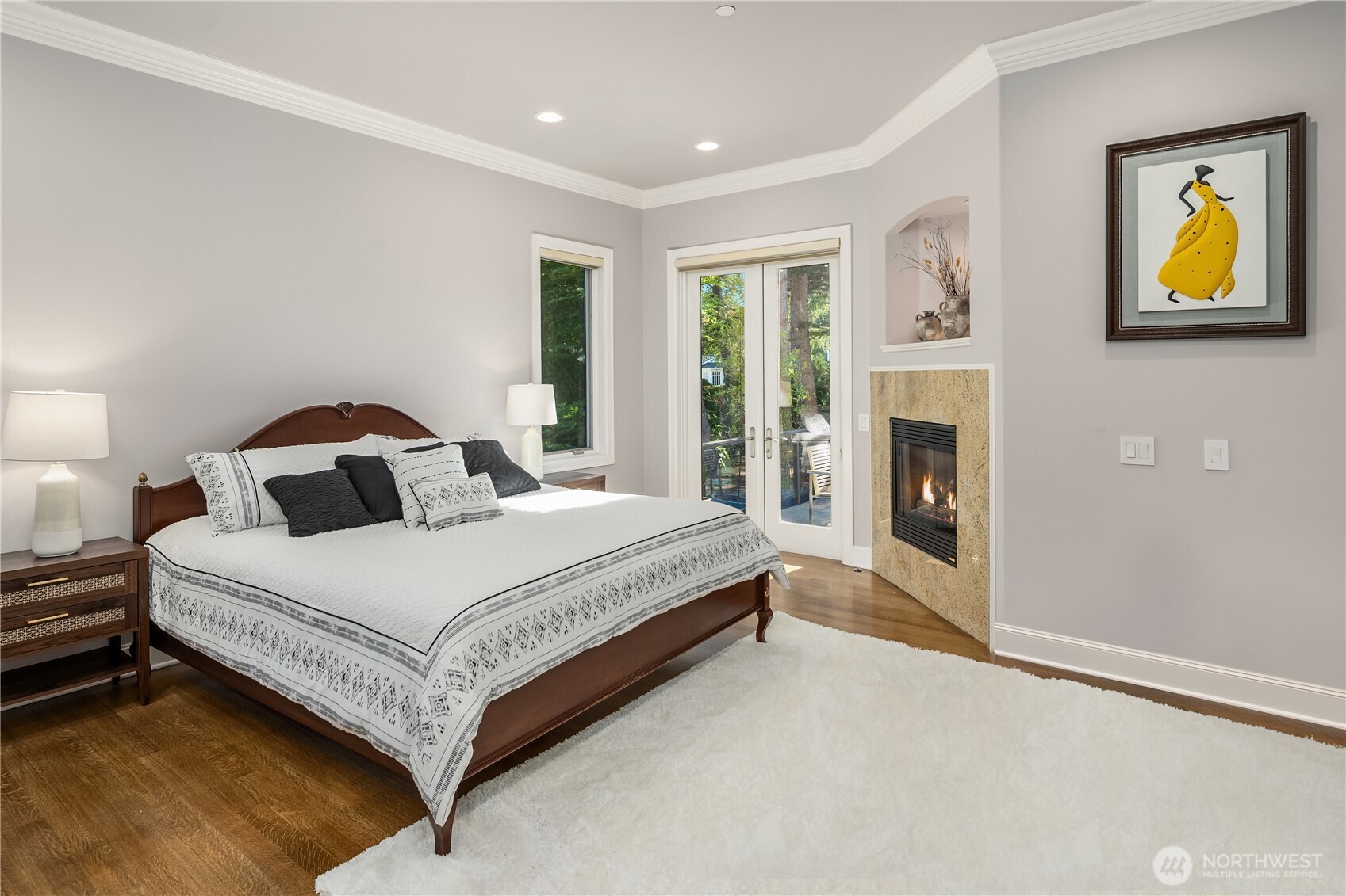 2 Crescent Key SE, Bellevue, WA 98006