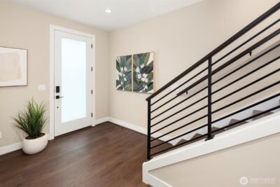 10823 (HS 94) 120TH Lane NE #E, Kirkland, WA 98033 - Photo 2