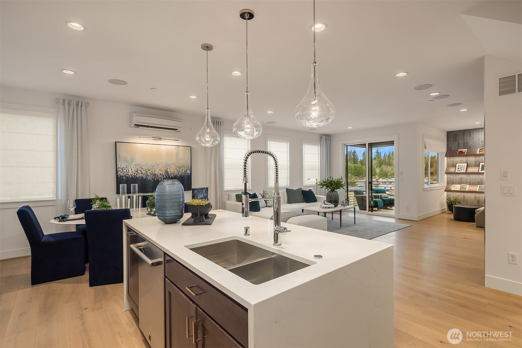 10823 (HS 94) 120TH Lane NE #E, Kirkland, WA 98033