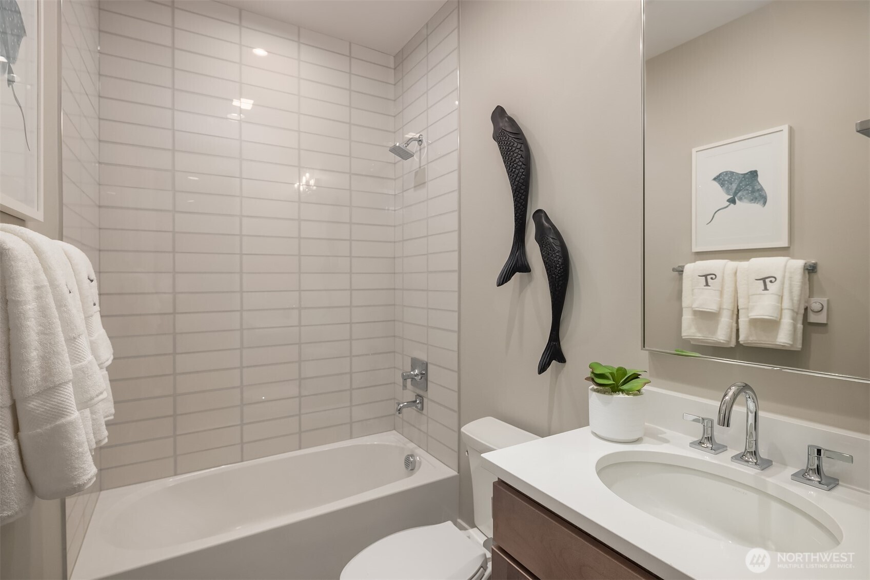 10823 (HS 94) 120TH Lane NE #E, Kirkland, WA 98033