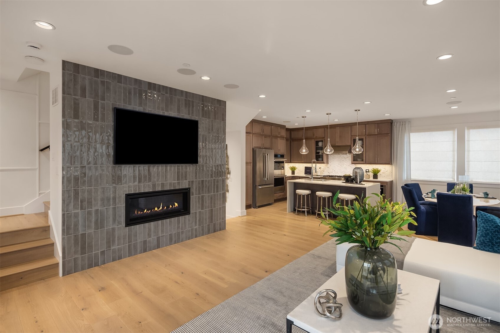 10823 (HS 94) 120TH Lane NE #E, Kirkland, WA 98033