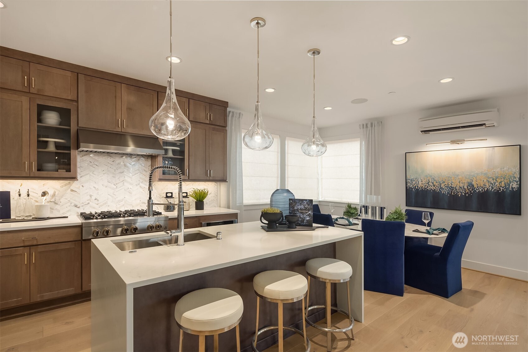 10823 (HS 94) 120TH Lane NE #E, Kirkland, WA 98033