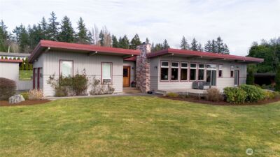 634 Allan Street , Blaine, WA 98230