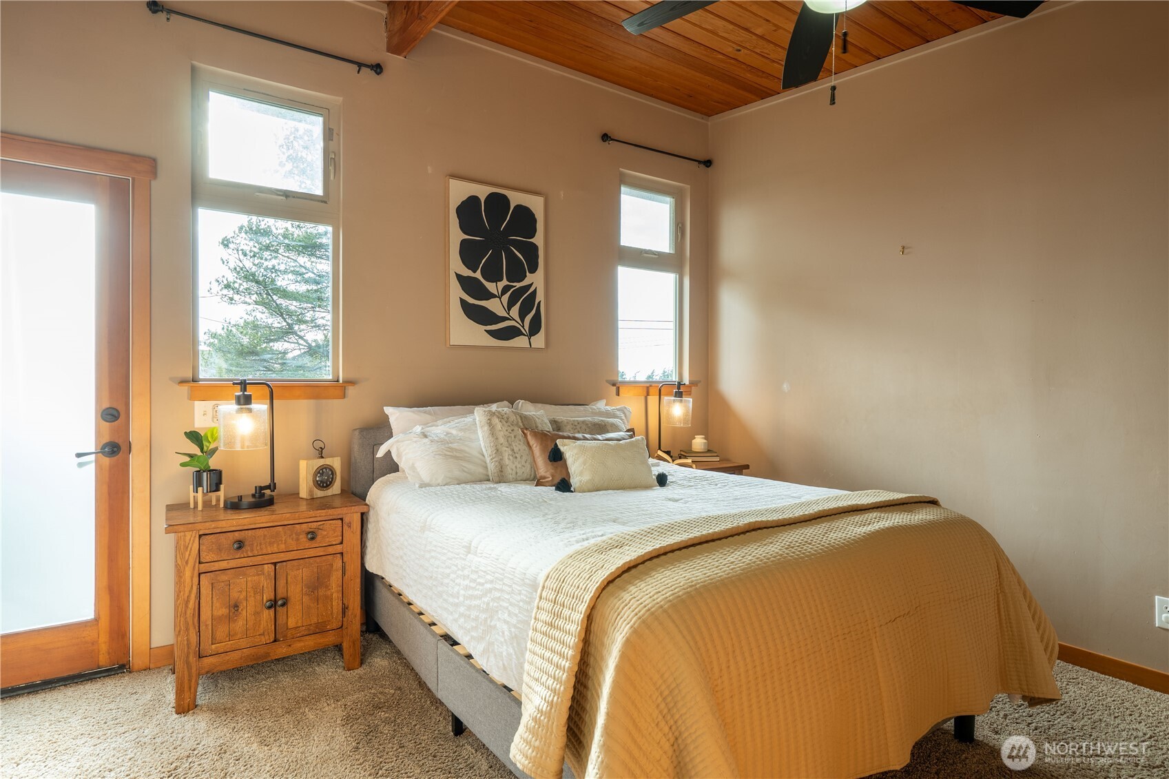 634 Allan Street , Blaine, WA 98230