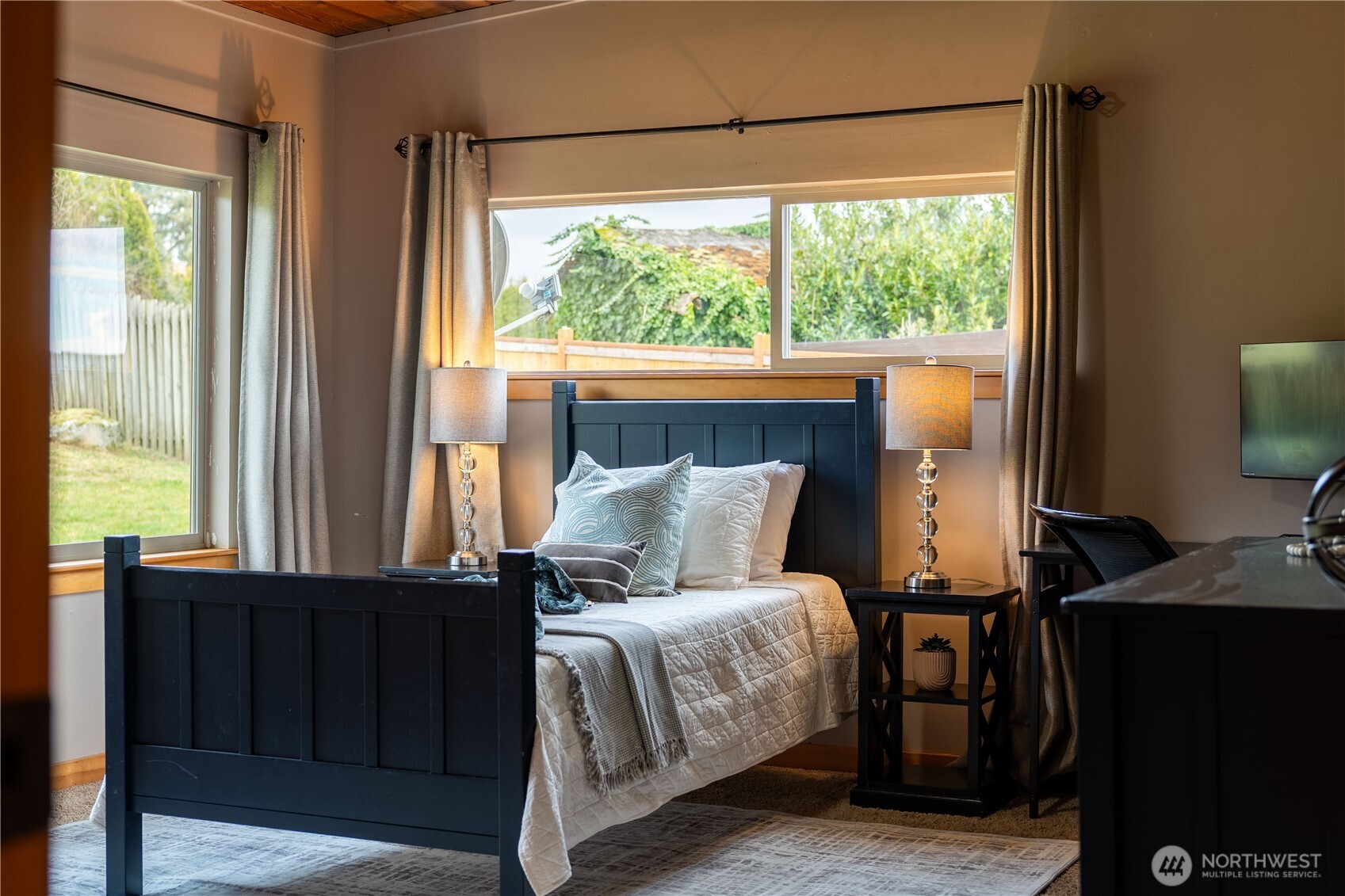 634 Allan Street , Blaine, WA 98230