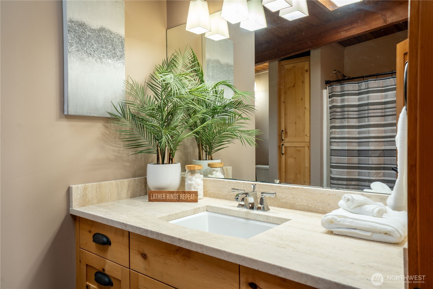 634 Allan Street , Blaine, WA 98230