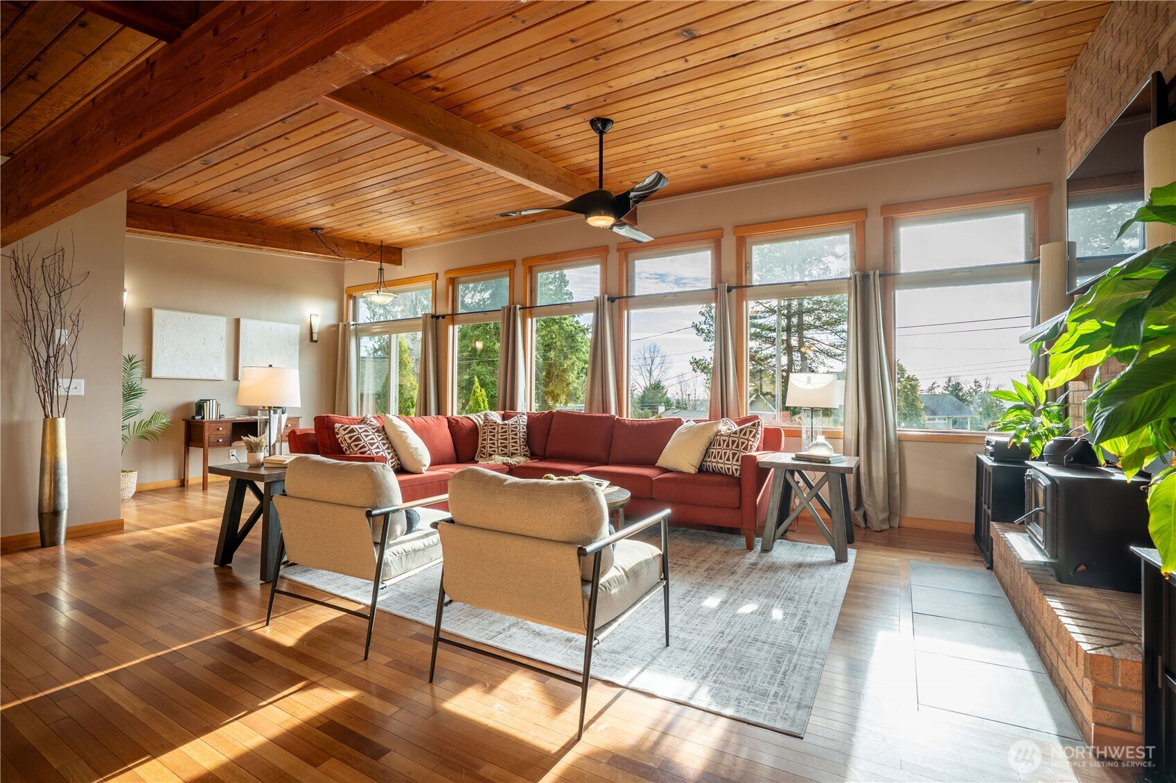 634 Allan Street , Blaine, WA 98230