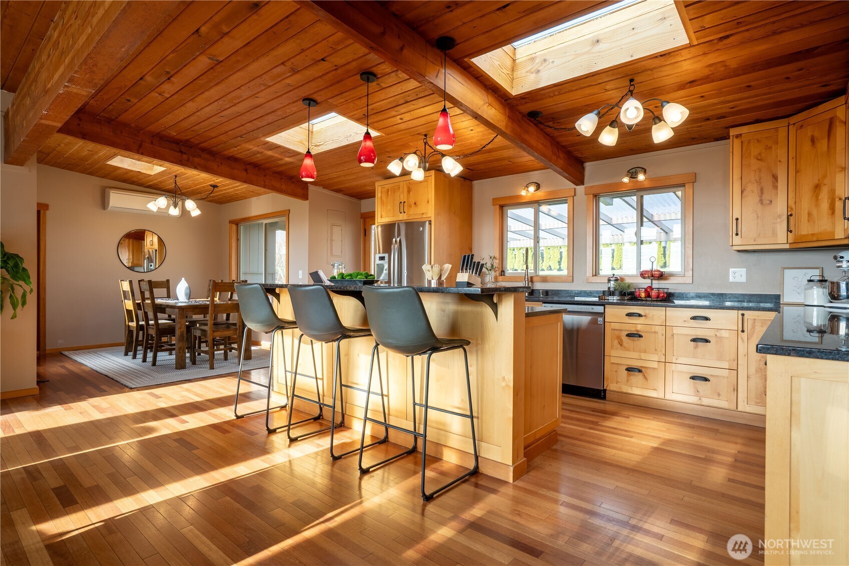 634 Allan Street , Blaine, WA 98230