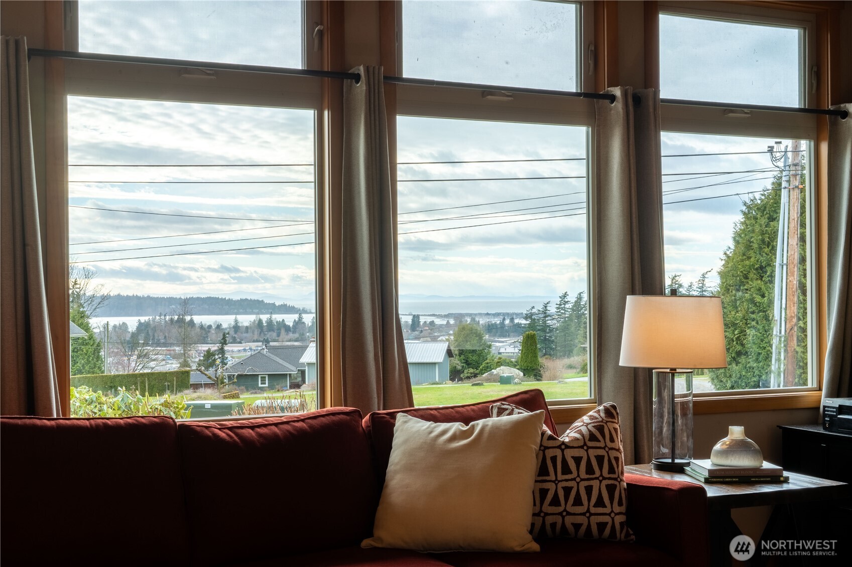 634 Allan Street , Blaine, WA 98230