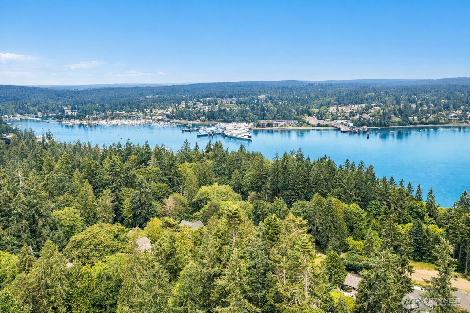 10761 Bill Point Crest NE, Bainbridge Island, WA 98110