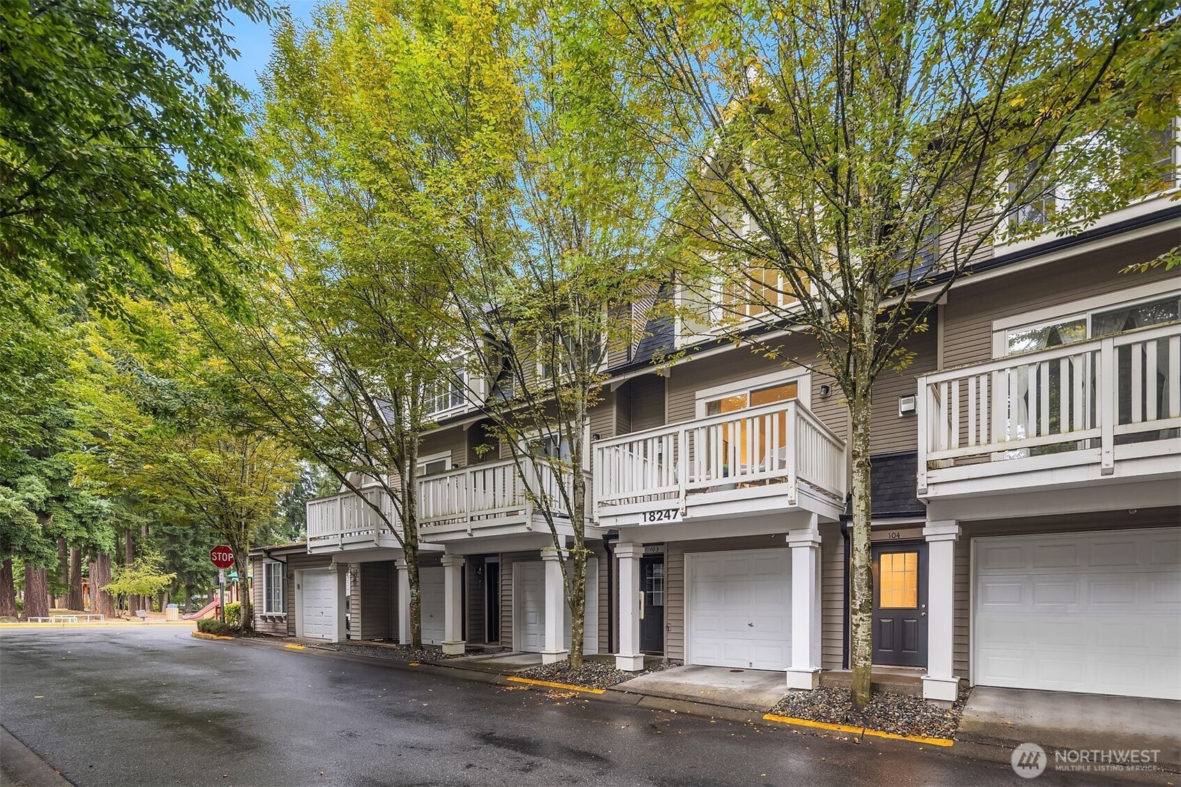 18247 NE 96th Way #104, Redmond, WA 98052