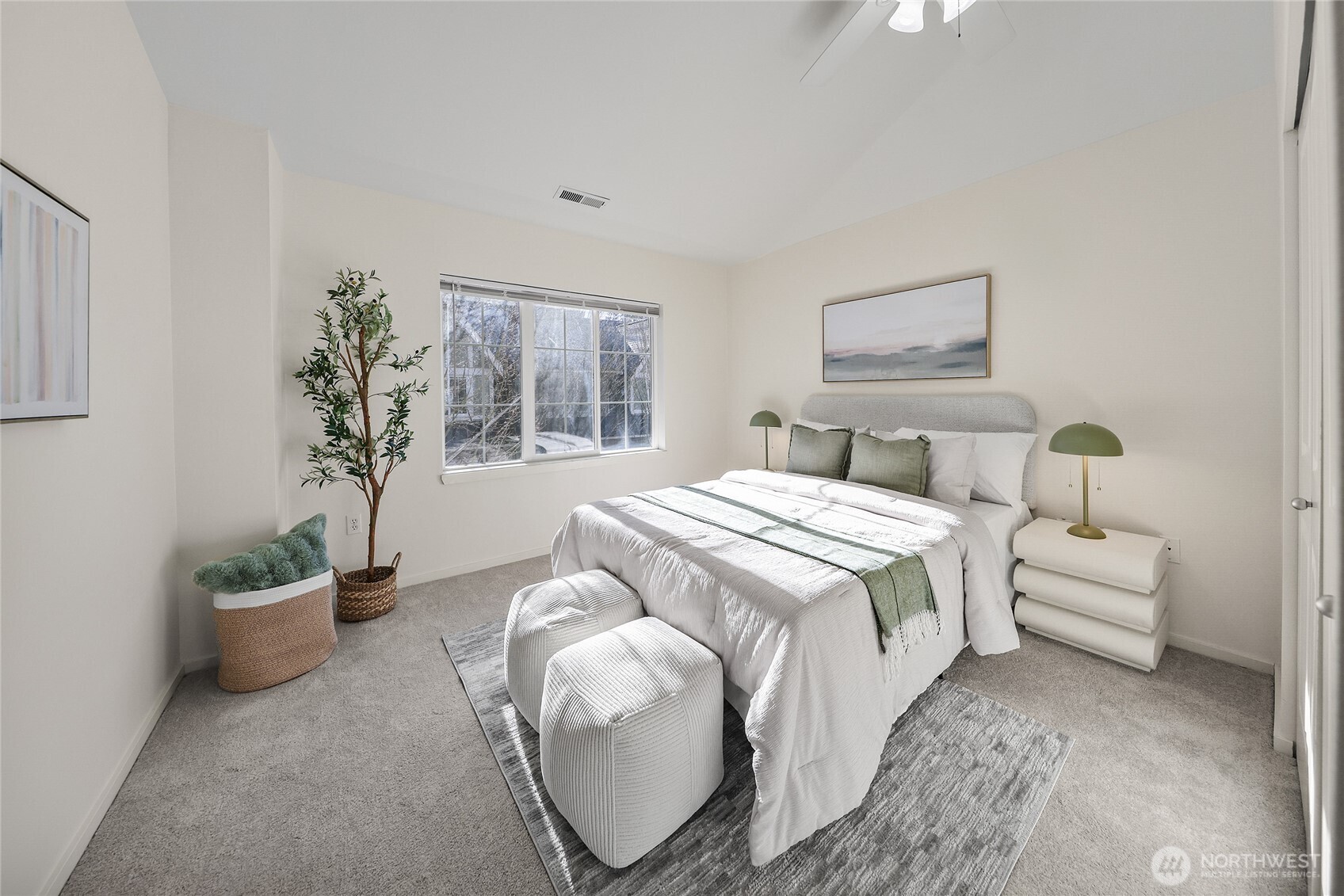 18258 NE 96th Way #101, Redmond, WA 98052