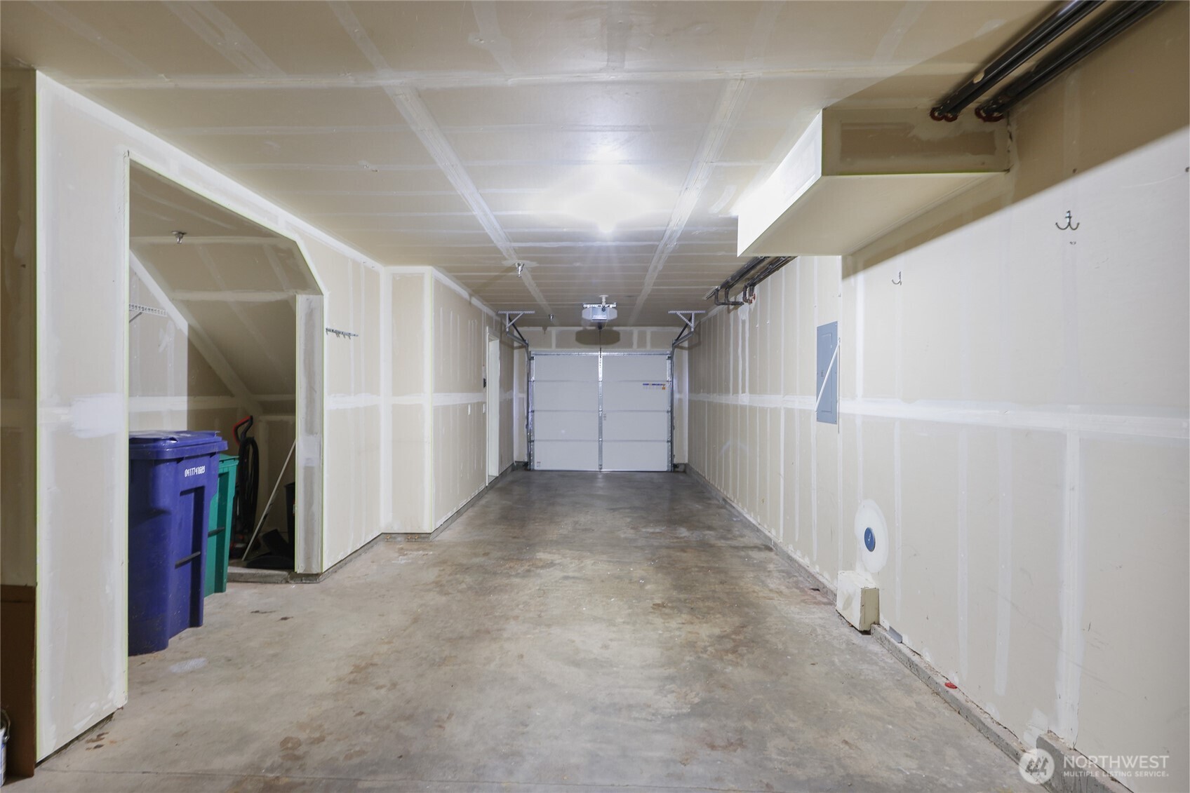 18258 NE 96th Way #101, Redmond, WA 98052