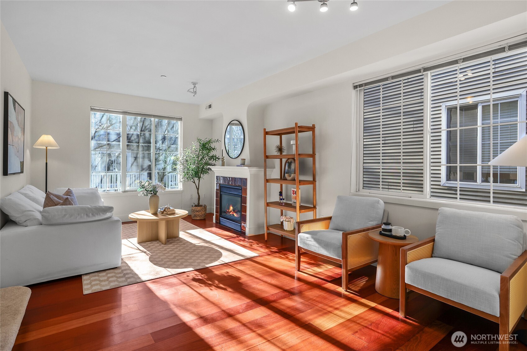 18258 NE 96th Way #101, Redmond, WA 98052