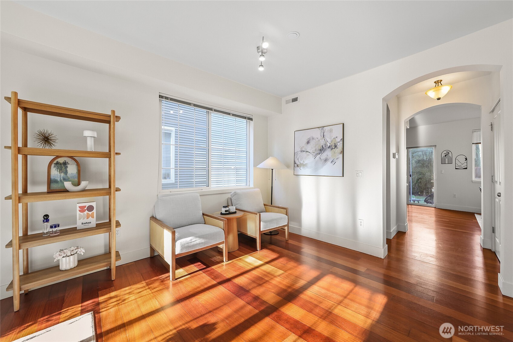 18258 NE 96th Way #101, Redmond, WA 98052