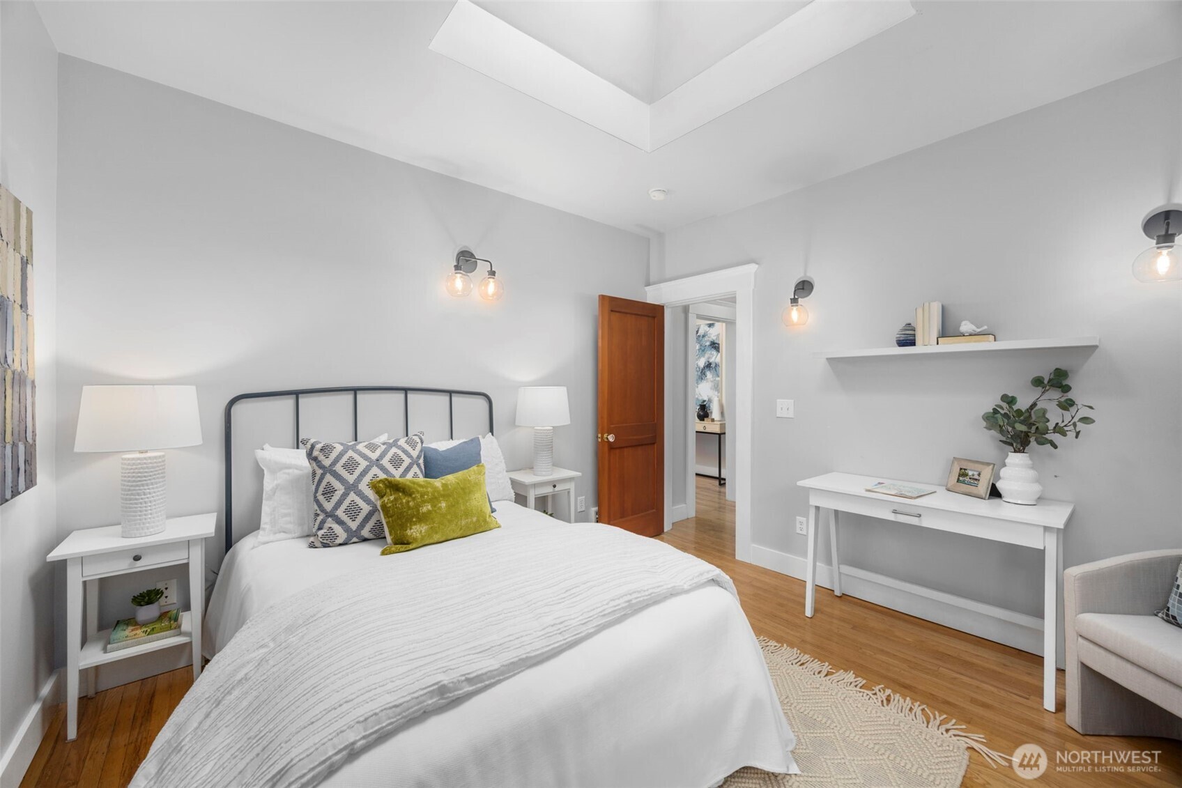 4748 4th Avenue NE, Seattle, WA 98105