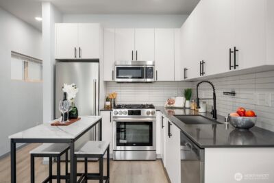 8338 27th Avenue NW #B, Seattle, WA 98117 - Photo 11