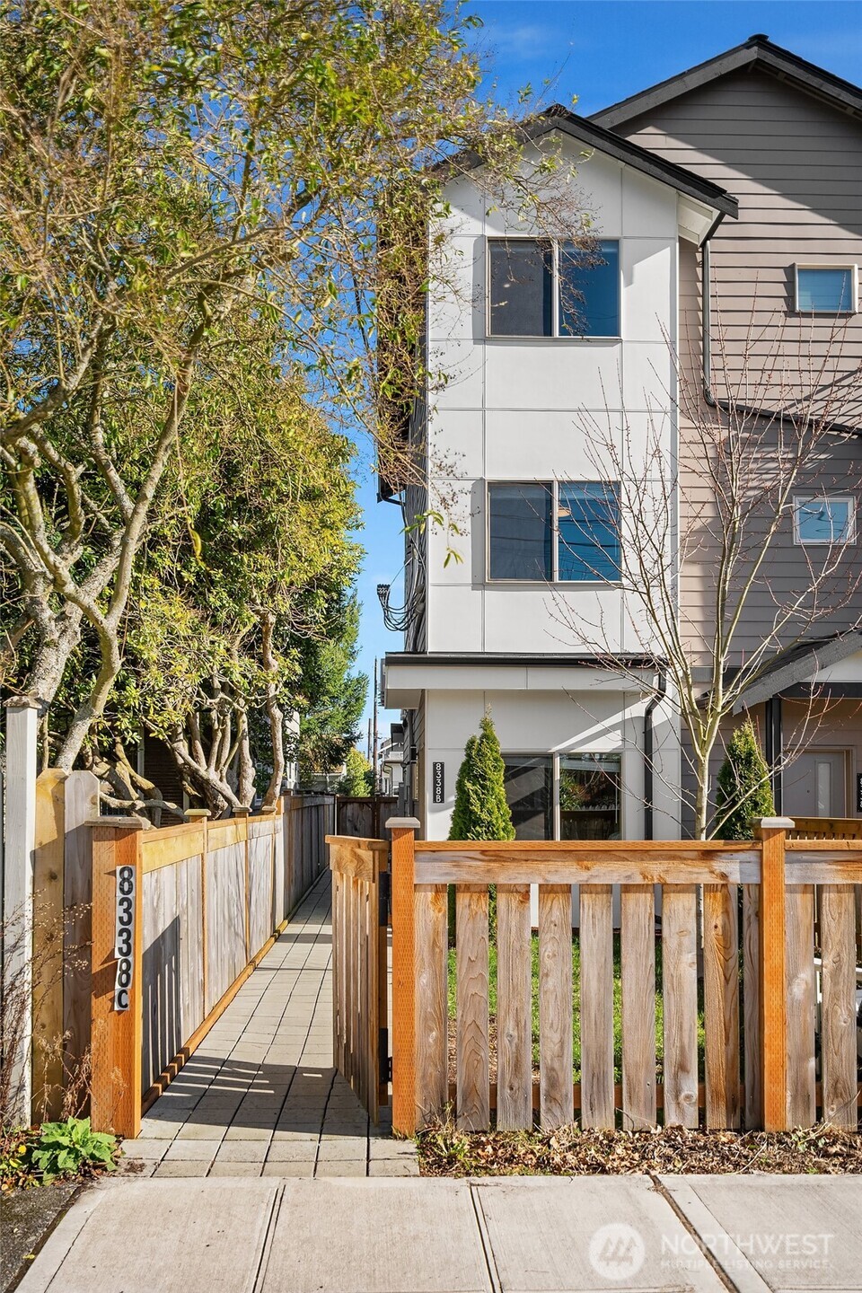 8338 27th Avenue NW #B, Seattle, WA 98117