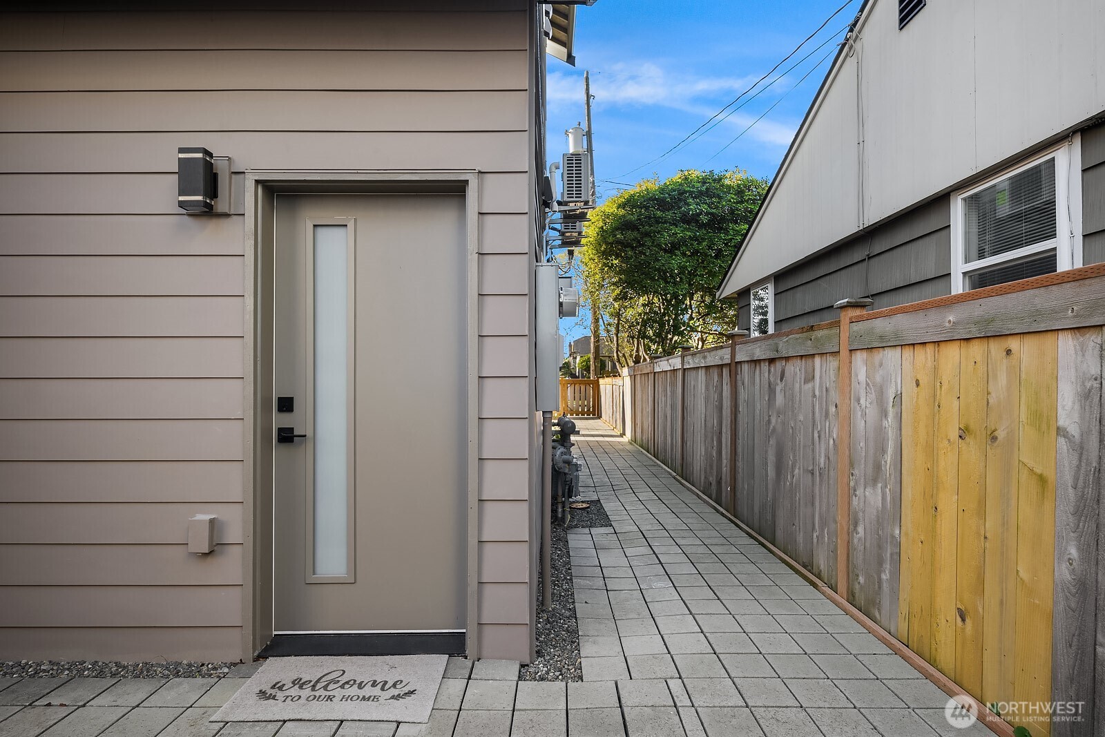 8338 27th Avenue NW #B, Seattle, WA 98117