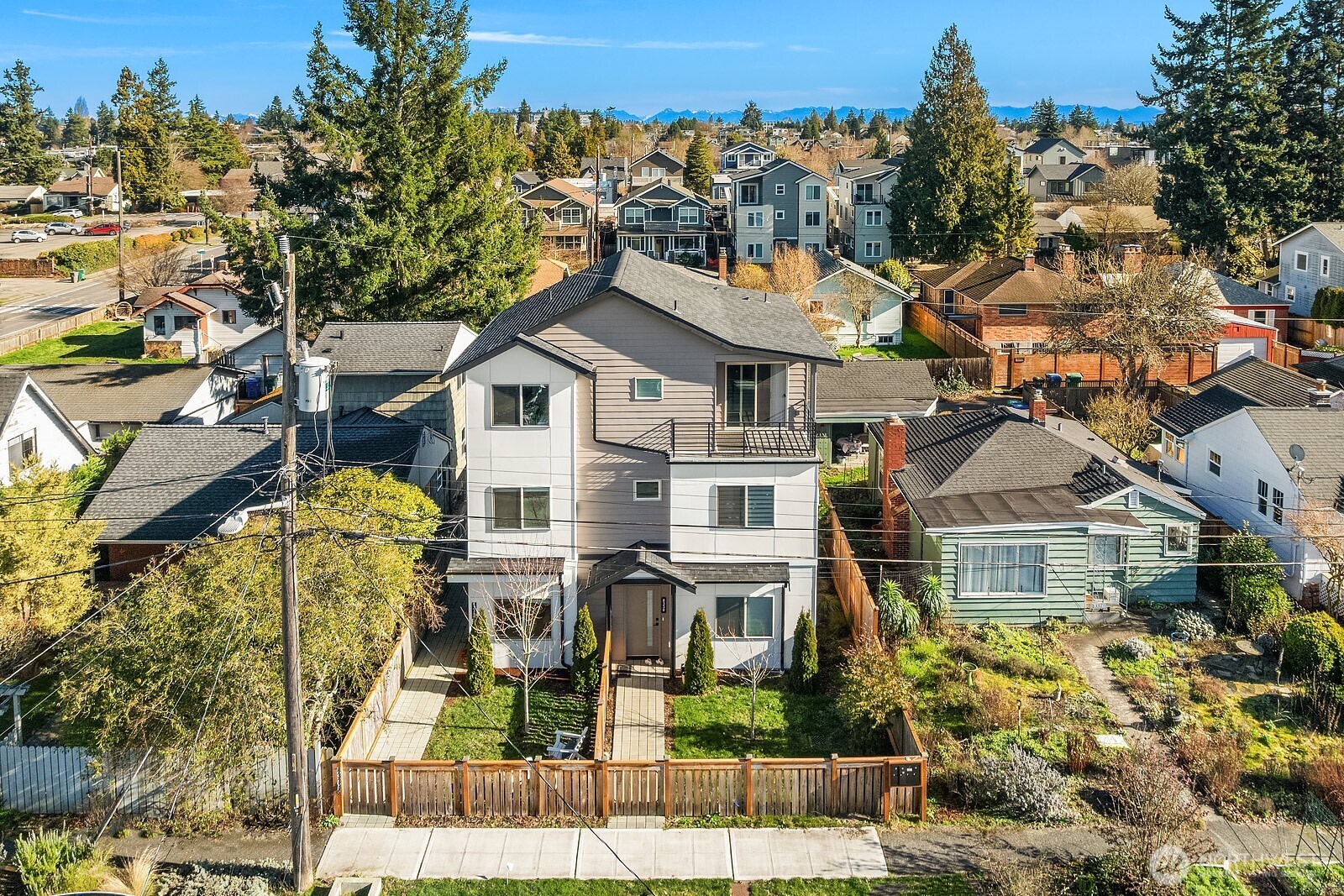 8338 27th Avenue NW #B, Seattle, WA 98117