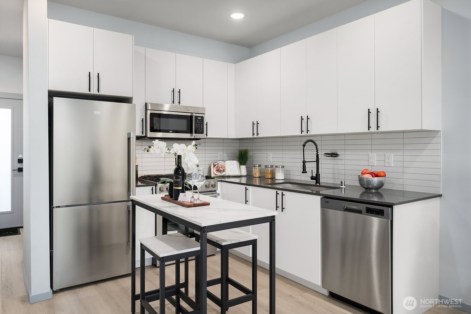 8338 27th Avenue NW #B, Seattle, WA 98117