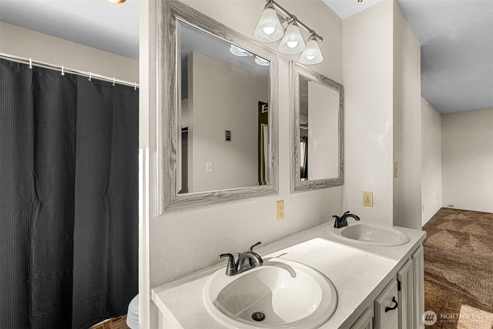 120 S Douglas Street , Cashmere, WA 98815