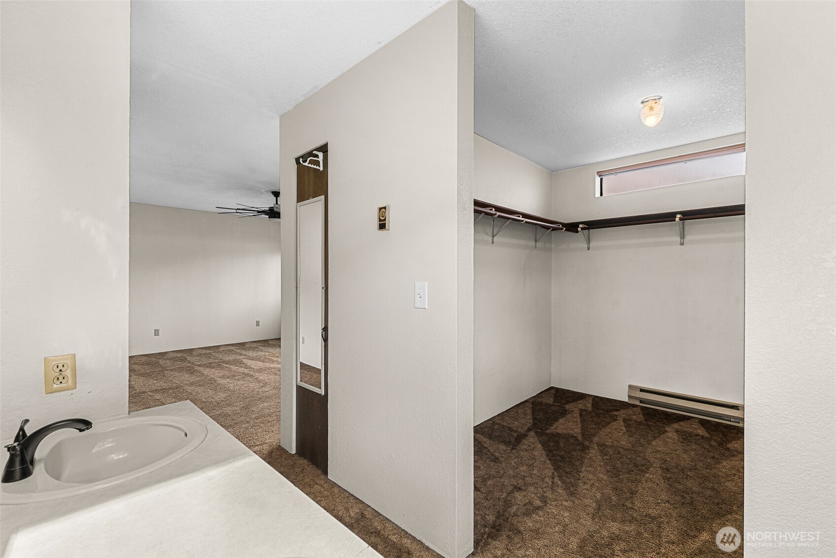 120 S Douglas Street , Cashmere, WA 98815