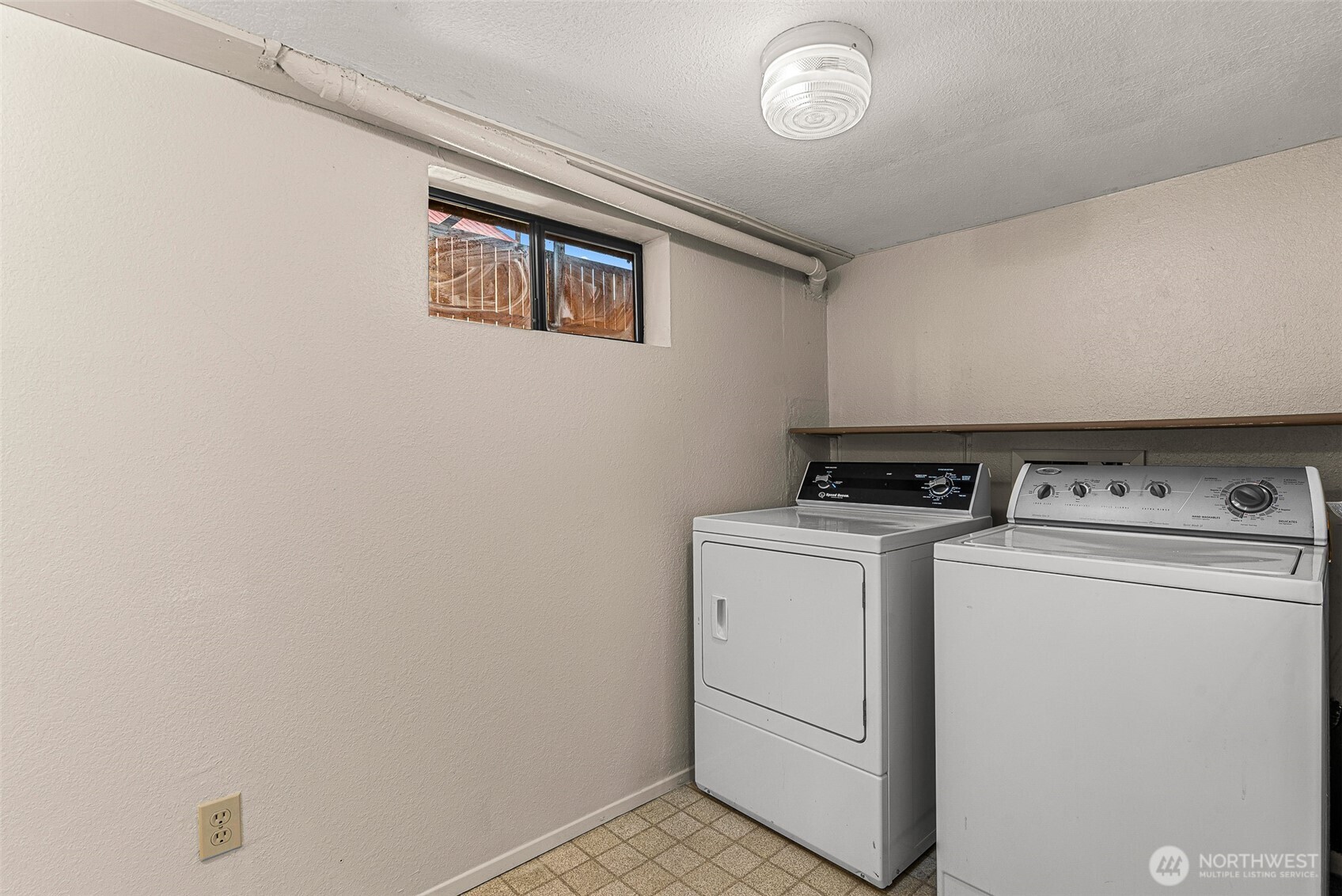 120 S Douglas Street , Cashmere, WA 98815