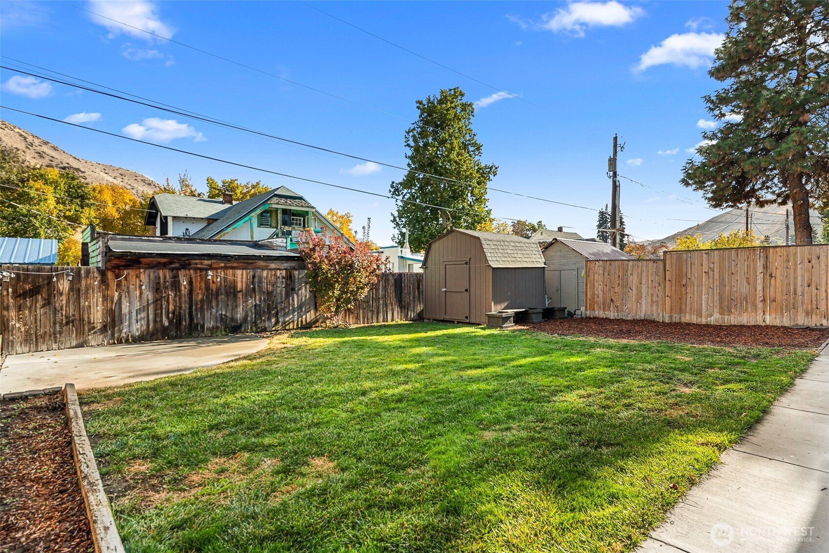 120 S Douglas Street , Cashmere, WA 98815