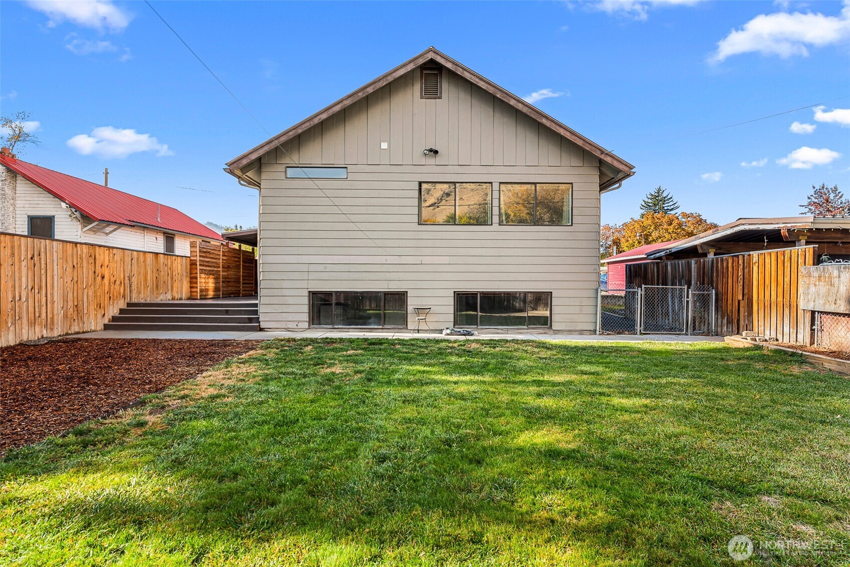 120 S Douglas Street , Cashmere, WA 98815