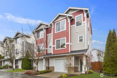 401 126th Place SE #B, Everett, WA 98208-6423 - Photo 2