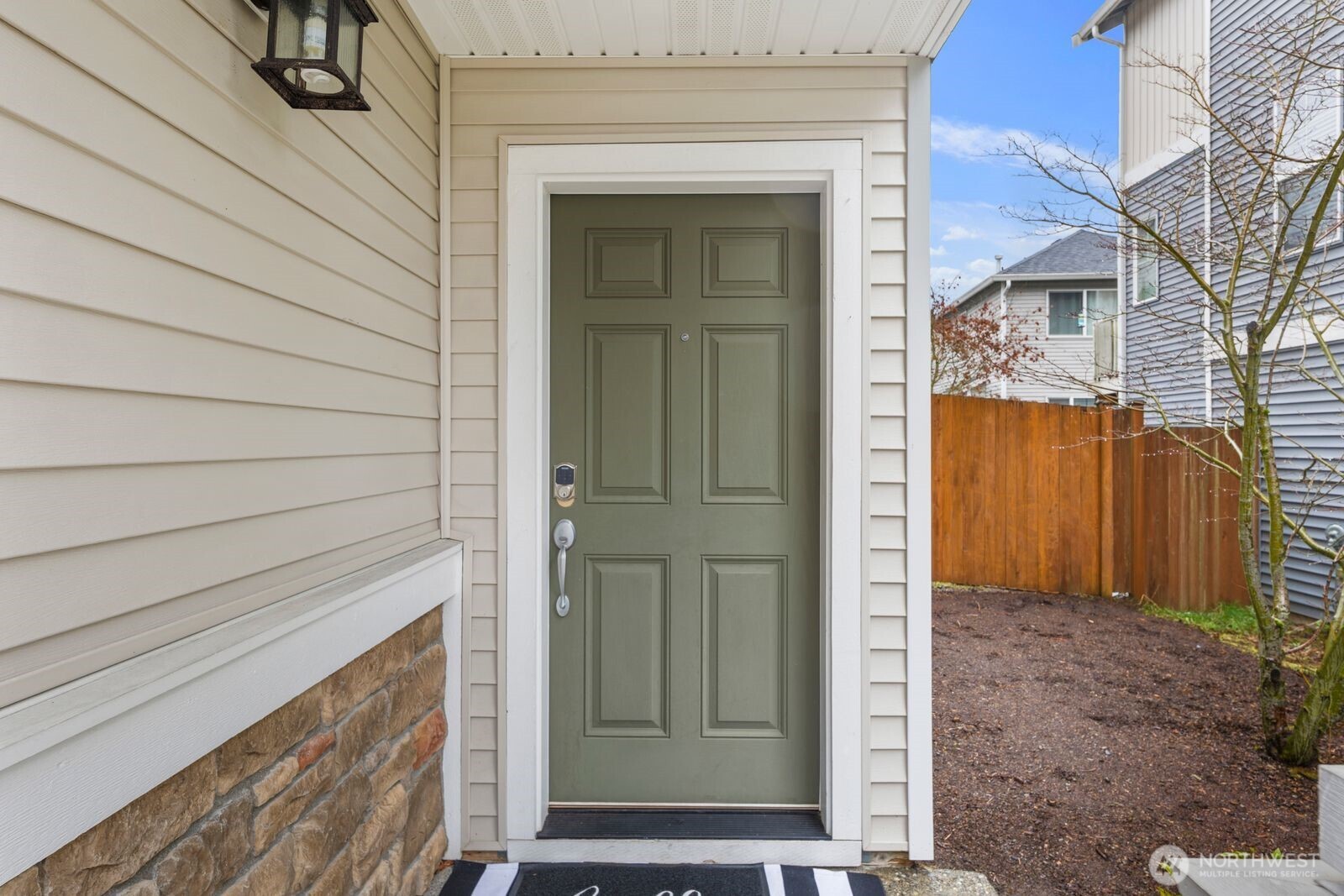 401 126th Place SE #B, Everett, WA 98208-6423