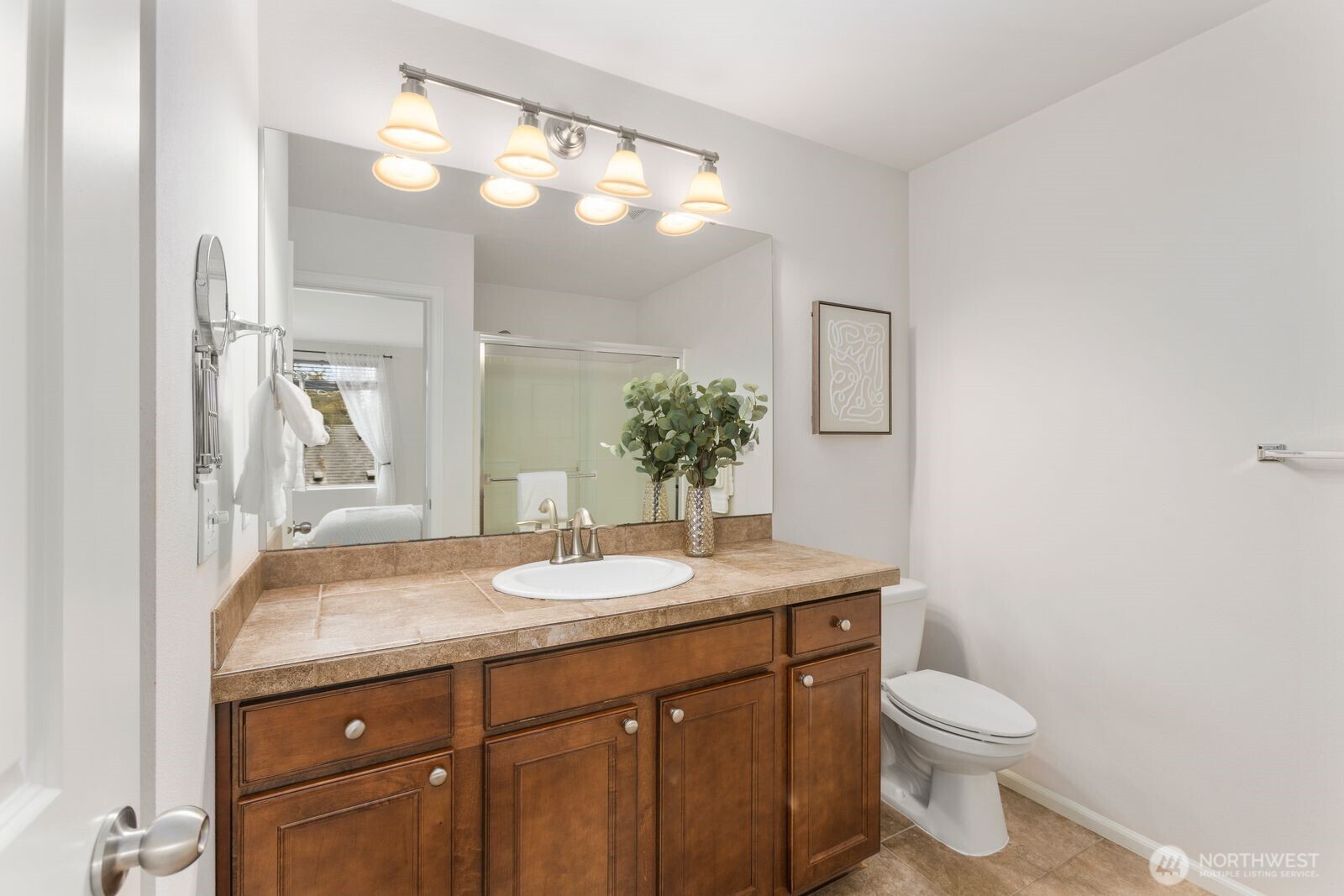 401 126th Place SE #B, Everett, WA 98208-6423