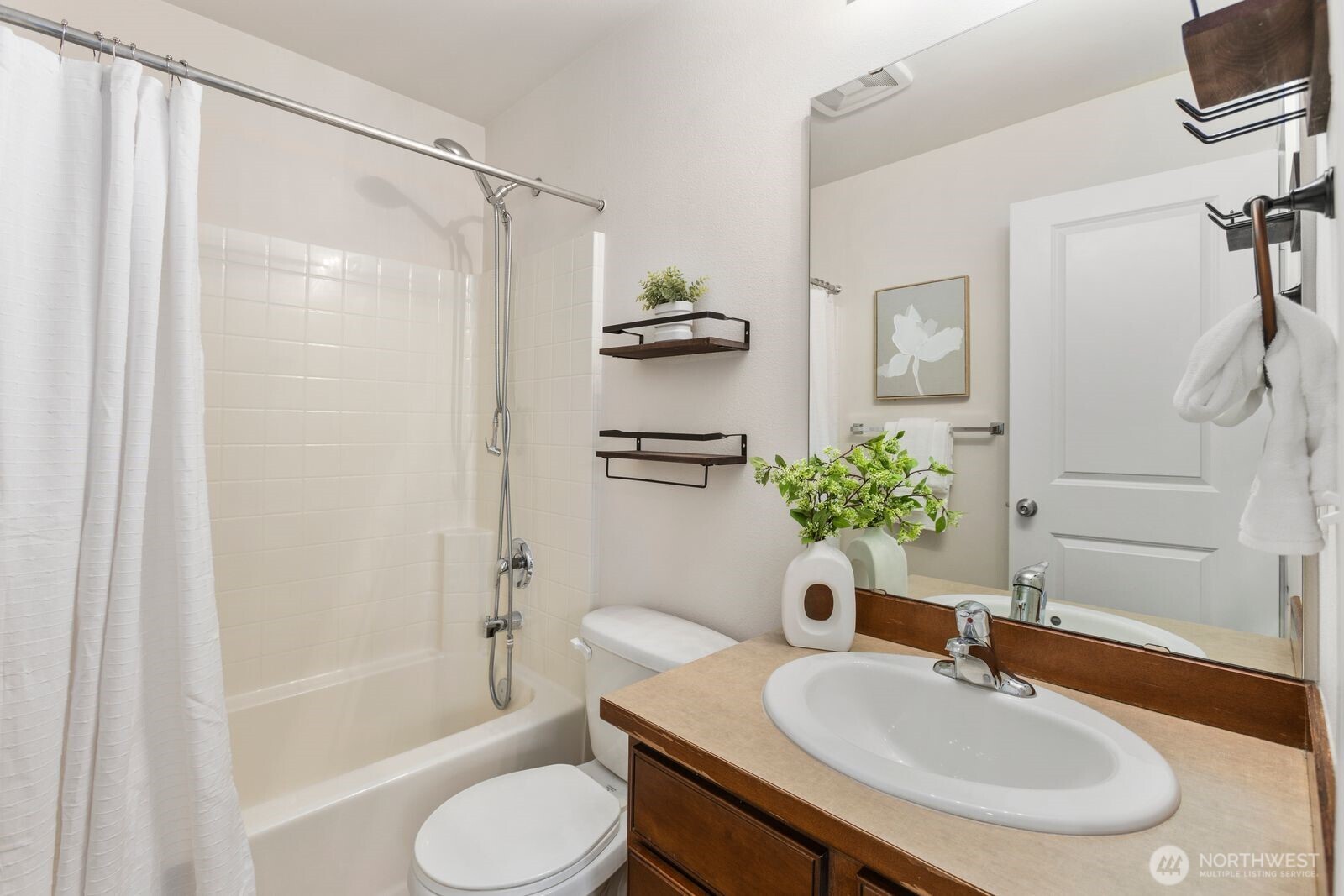 401 126th Place SE #B, Everett, WA 98208-6423