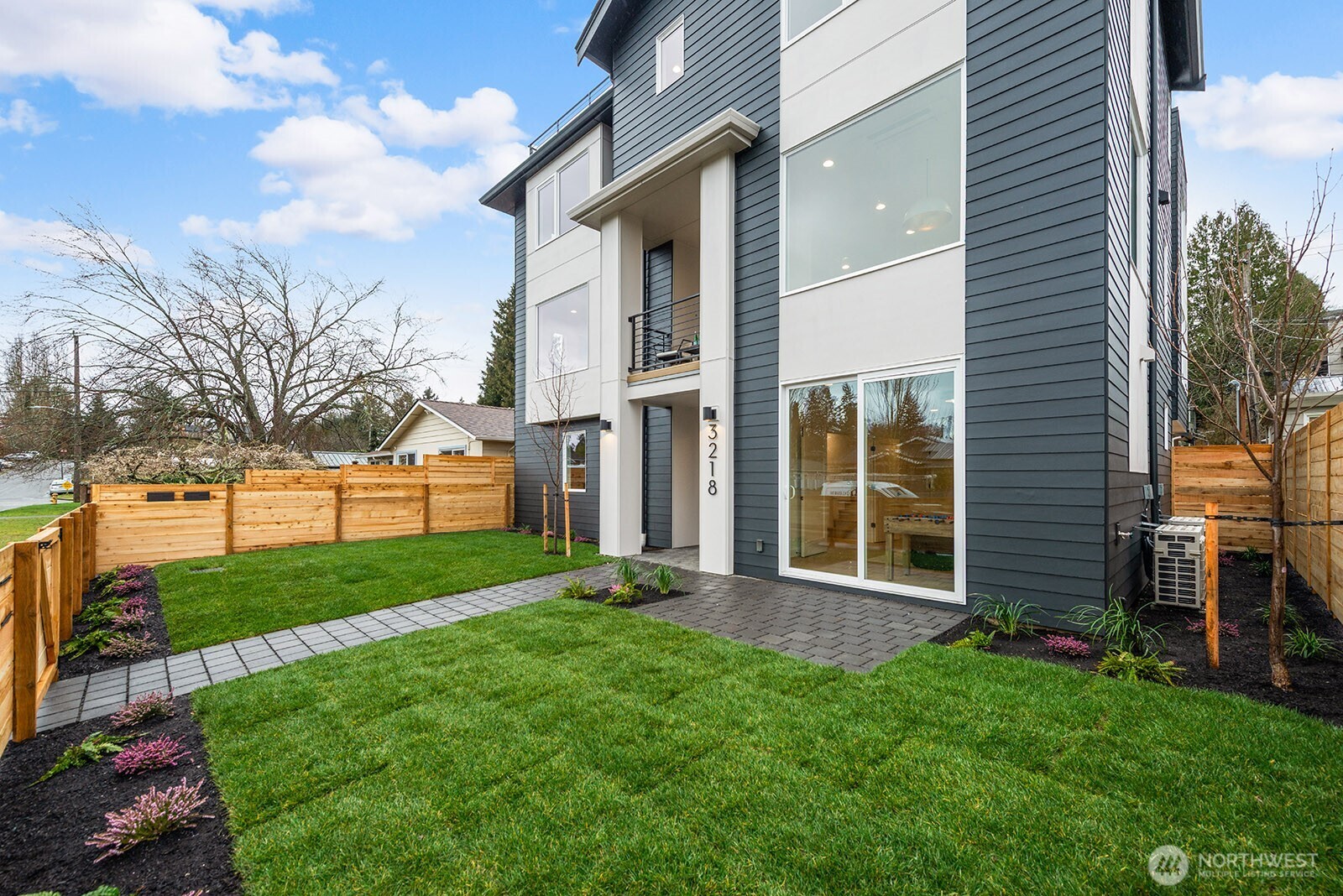 3218 47th Avenue SW, Seattle, WA 98116