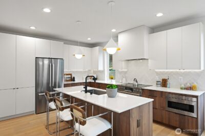 3218 47th Avenue SW, Seattle, WA 98116 - Photo 4