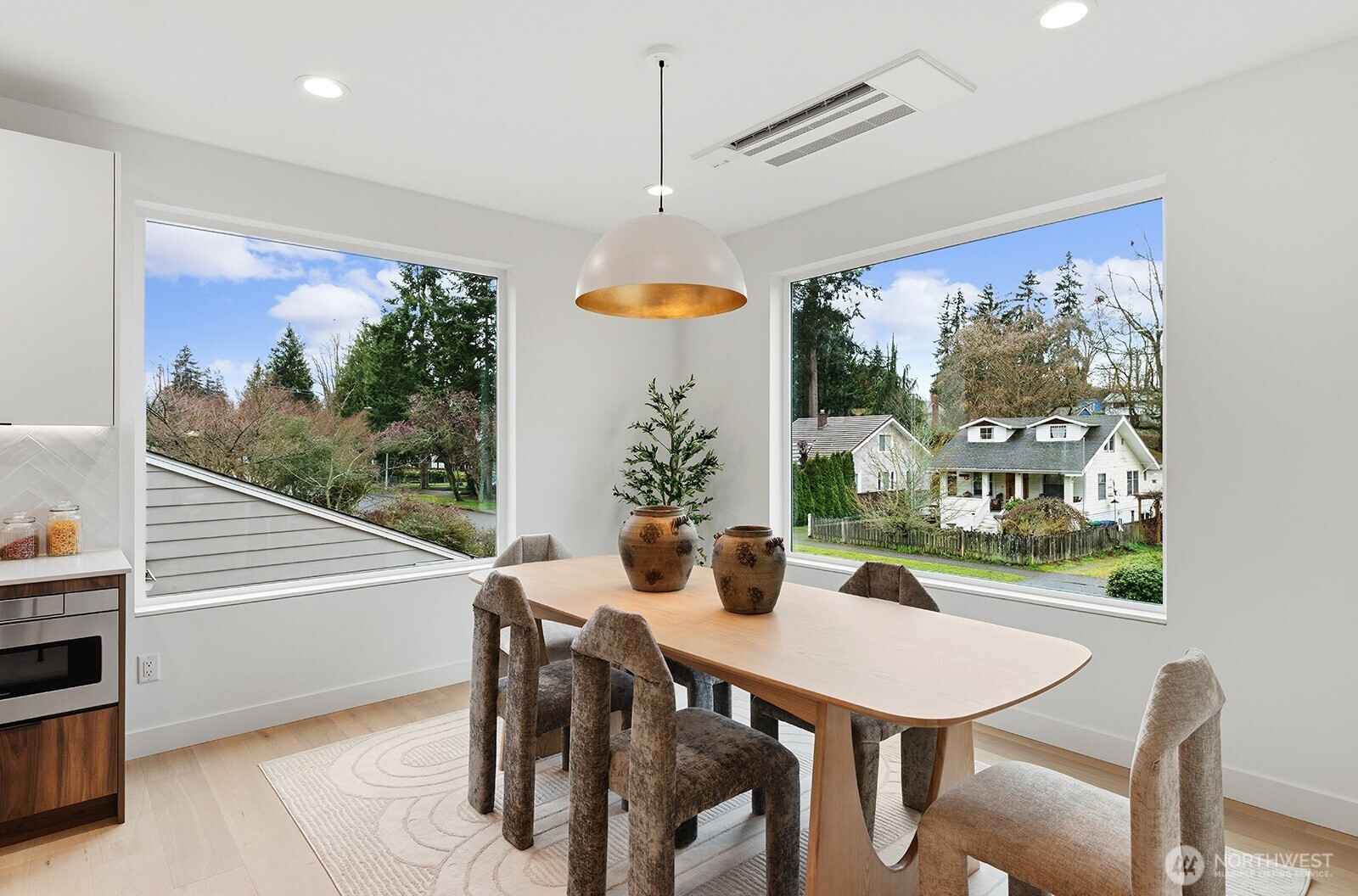 3218 47th Avenue SW, Seattle, WA 98116