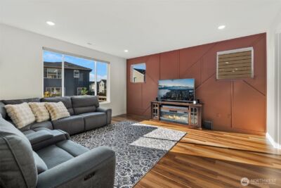 33305 Glacier Avenue SE, Black Diamond, WA 98010 - Photo 3