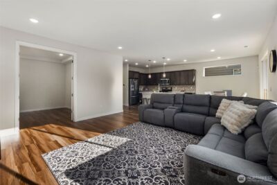 33305 Glacier Avenue SE, Black Diamond, WA 98010 - Photo 4