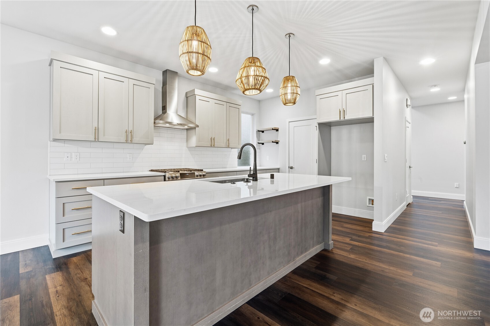 22213 17th Avenue W, Lynnwood, WA 98036