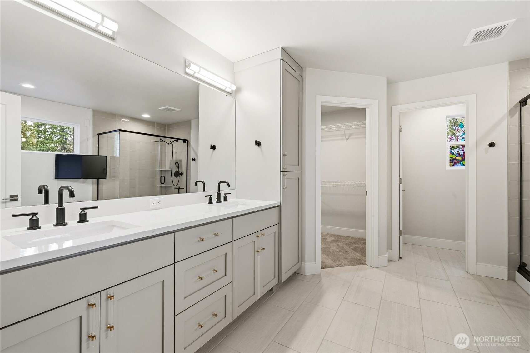 22213 17th Avenue W, Lynnwood, WA 98036