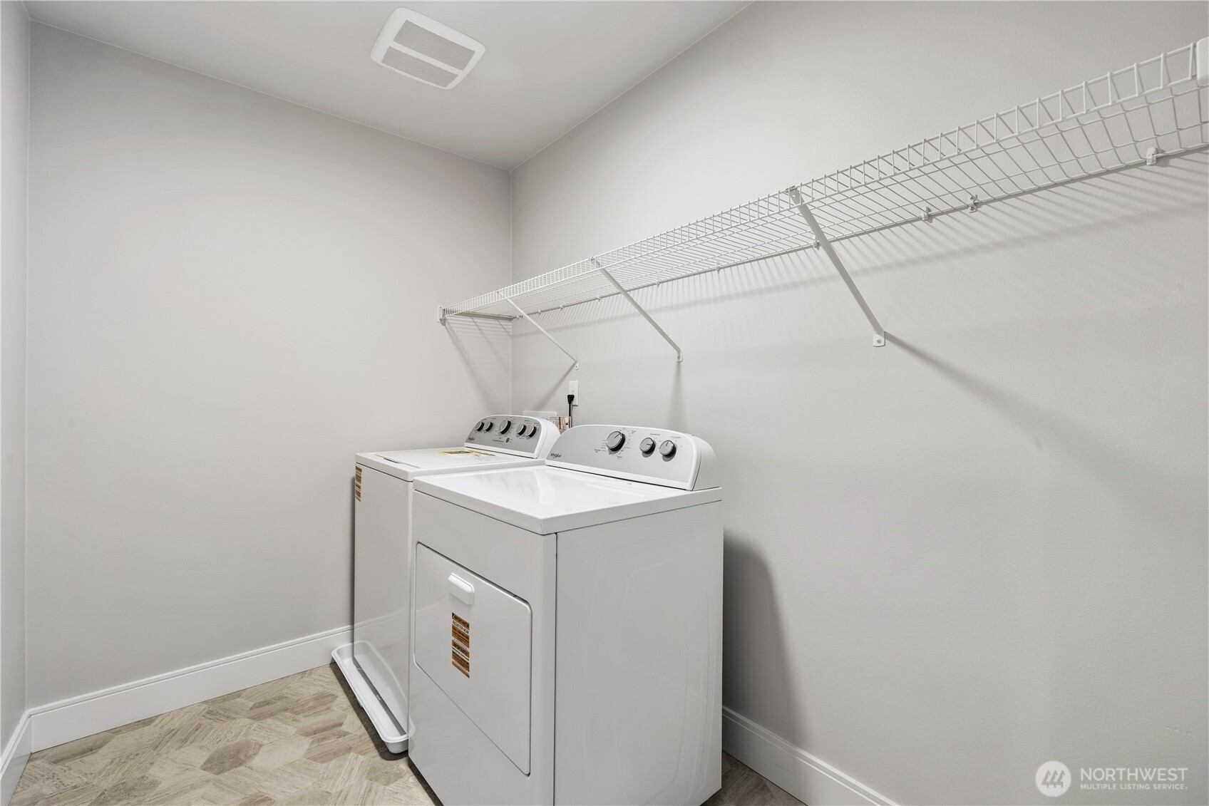 22213 17th Avenue W, Lynnwood, WA 98036