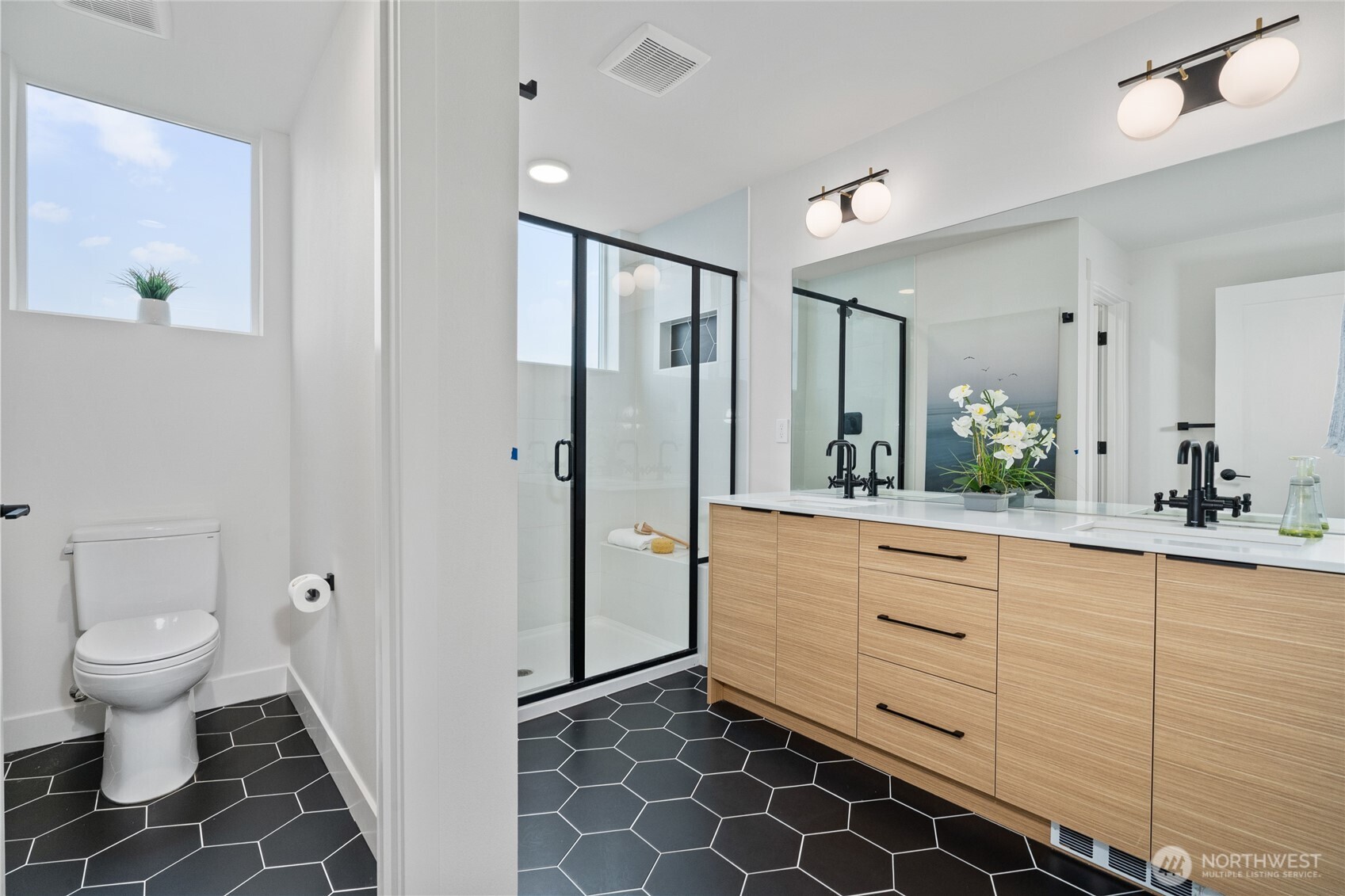 4517 B Sunnyside Avenue N, Seattle, WA 98103