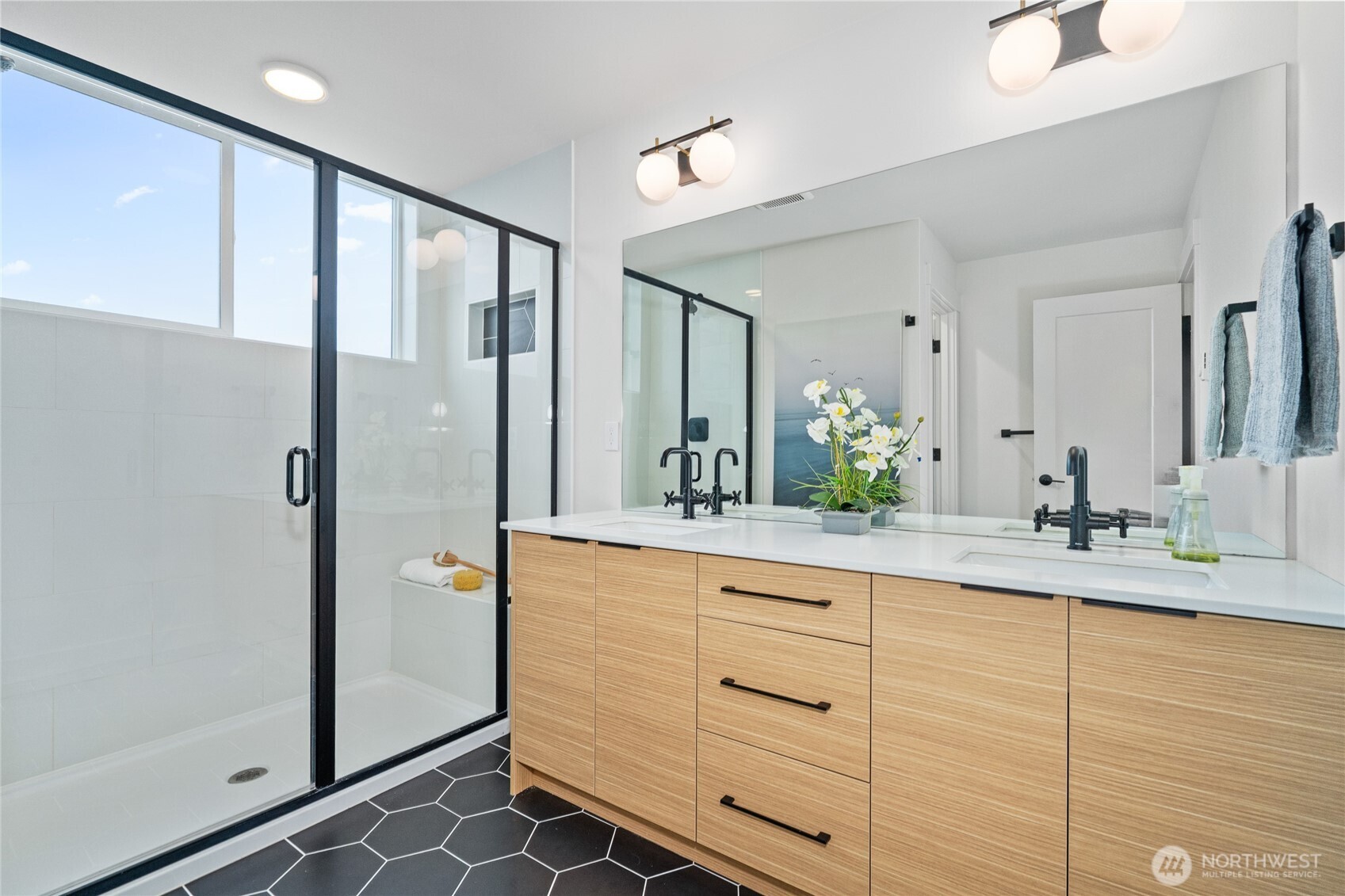 4517 B Sunnyside Avenue N, Seattle, WA 98103