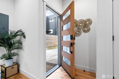 4517 B Sunnyside Avenue N, Seattle, WA 98103 - Photo 3