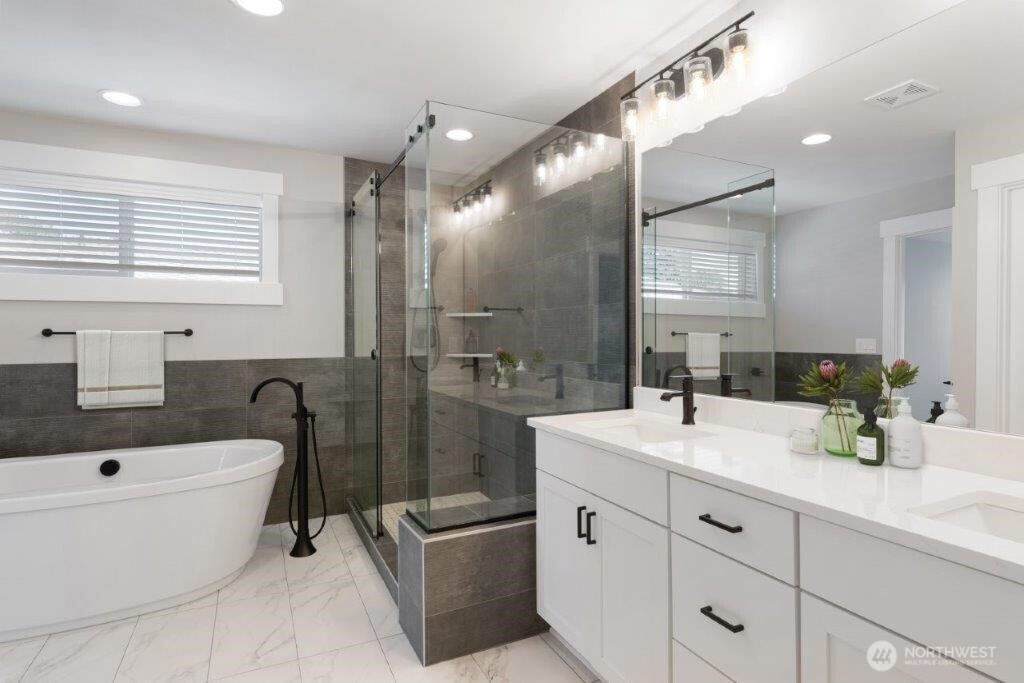 7544 S 129th Place , Seattle, WA 98178