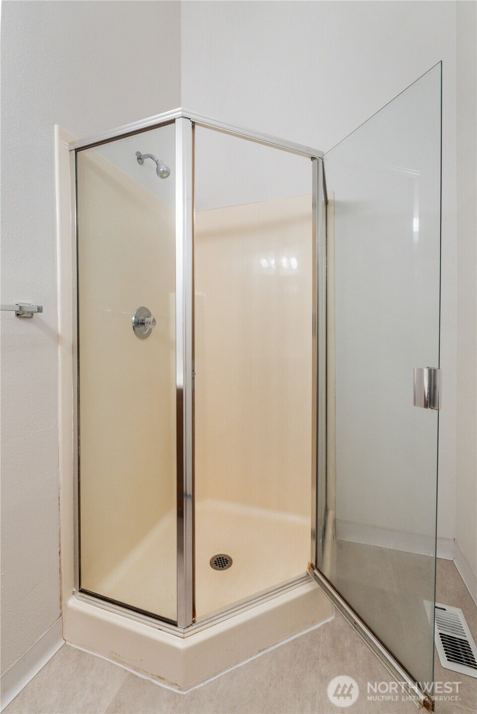 1416 McMillan Avenue #B1, Sumner, WA 98390